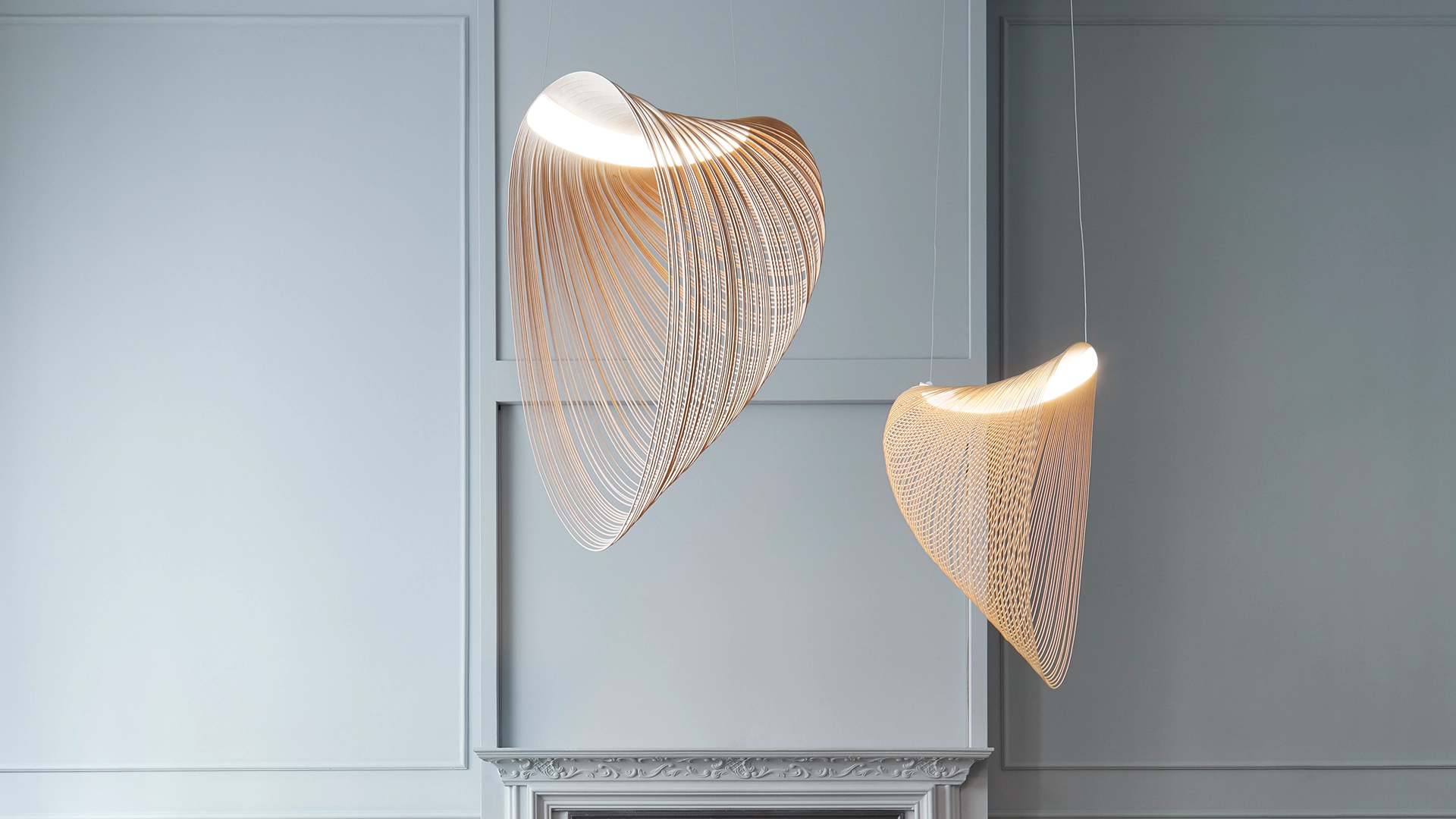 The Illan suspension lamp sets perfectly in a cozy living