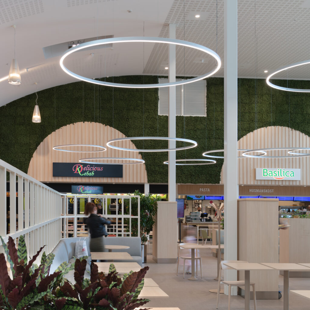Ingelsta Shooping, Foodcourt #1